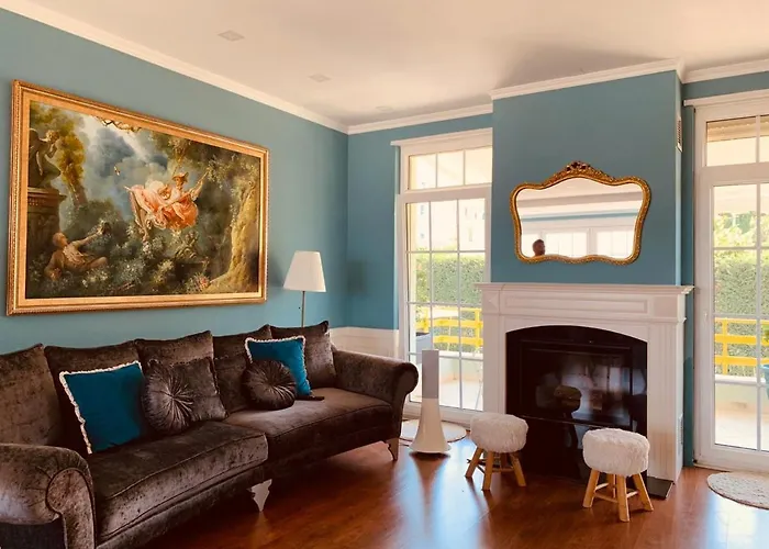 Olive Tree * 地拉那